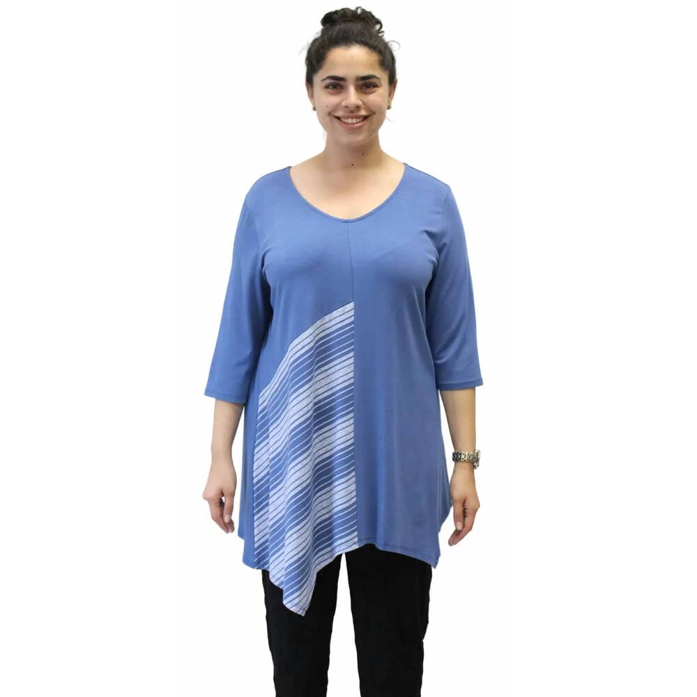NEW CHALET ET CECI brea bamboo v-neck top in blue
